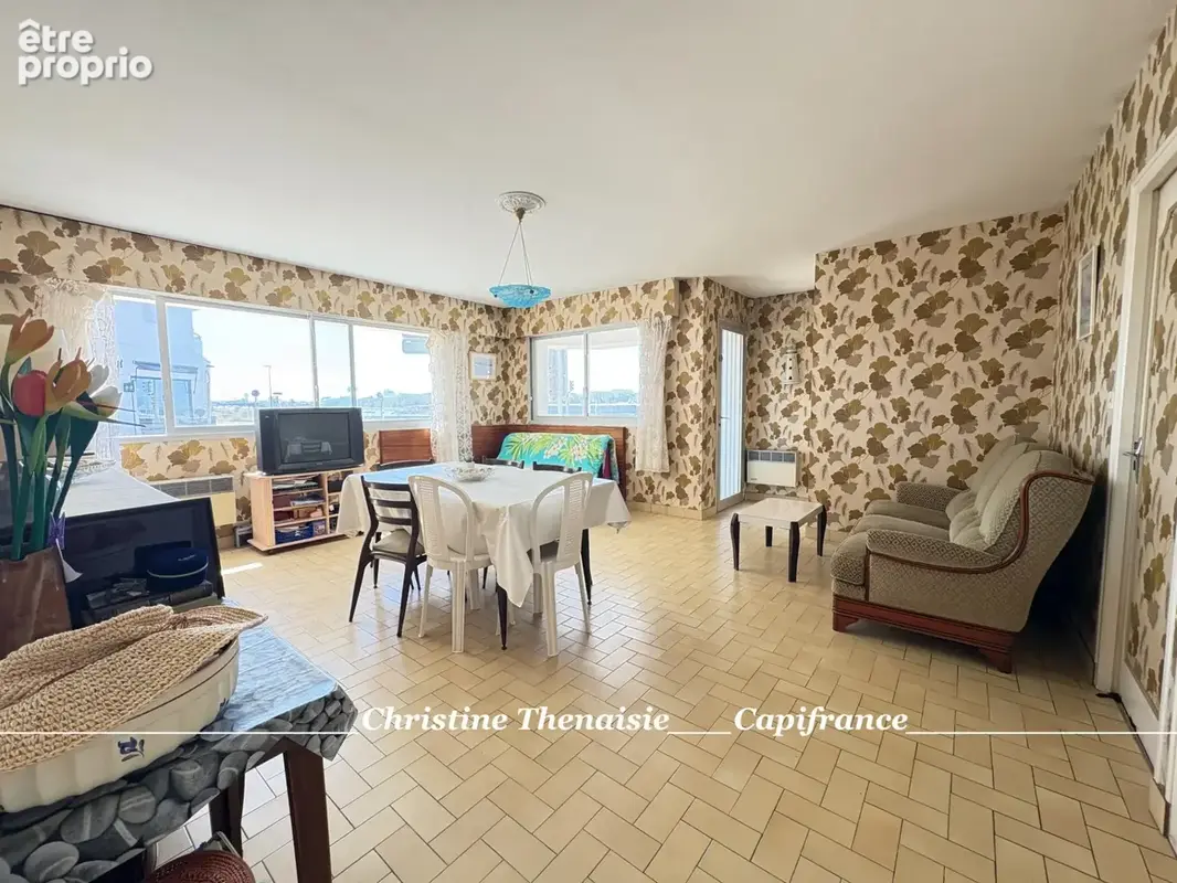 Maison à vendre 8 pièces VUE MER et PORT, Garage, à 5OO m. de la plage de Boisvinet SAINT GILLES CROIX DE VIE (85) - photo 12