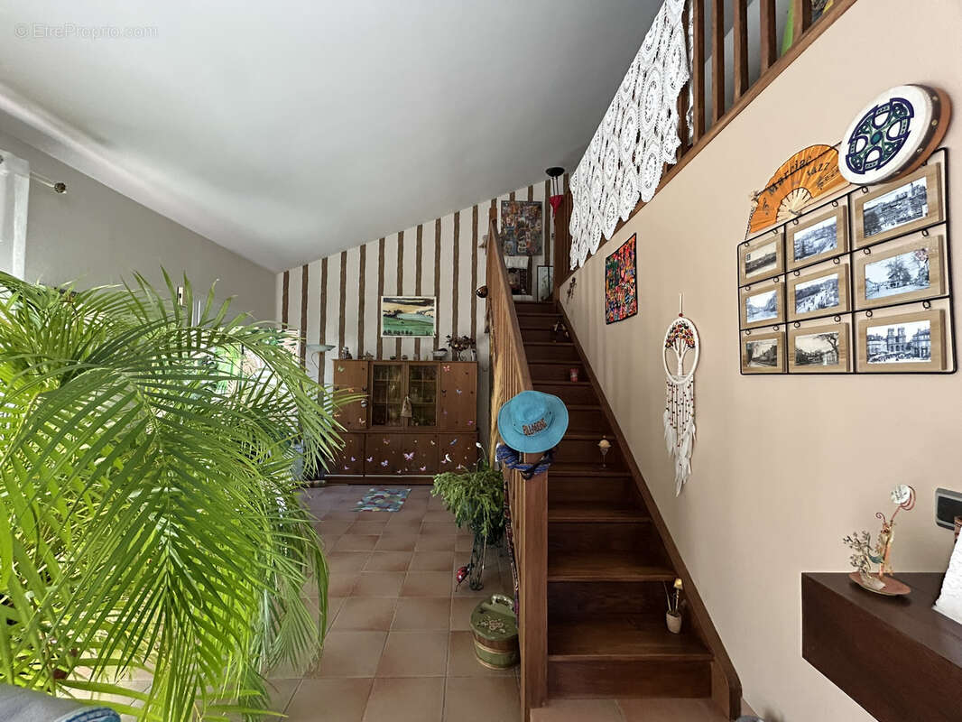 EXCLUSIF IMMOBILIER EN GASCOGNE, 4km de la mairie d'Auch, villa 125 m2 avec piscine - photo 7