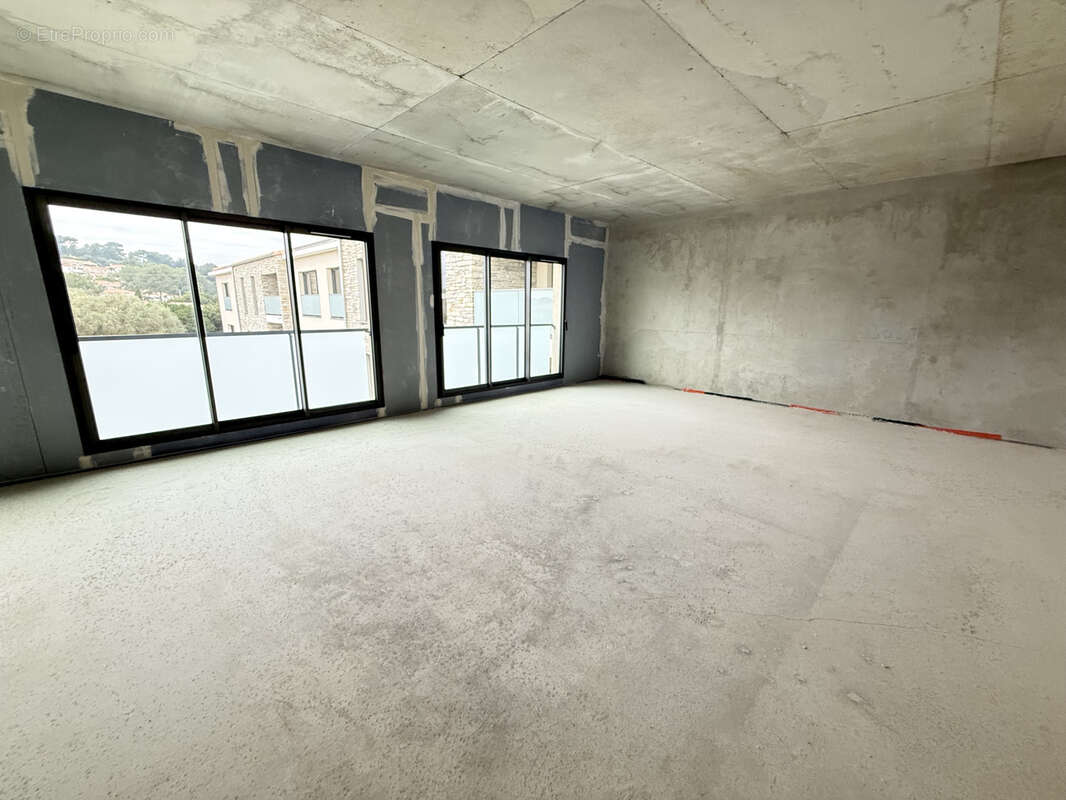 Commerce à SANARY-SUR-MER