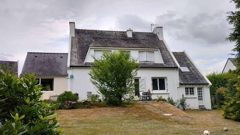 Maison à COMBRIT