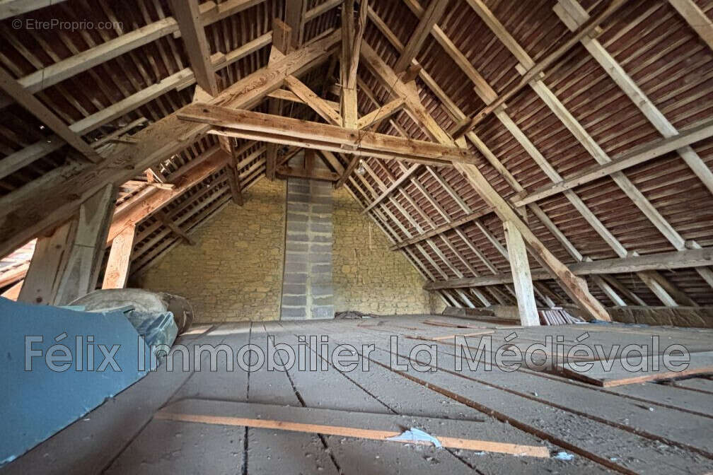Maison 119 m² à Saint-Cybranet  - photo 8