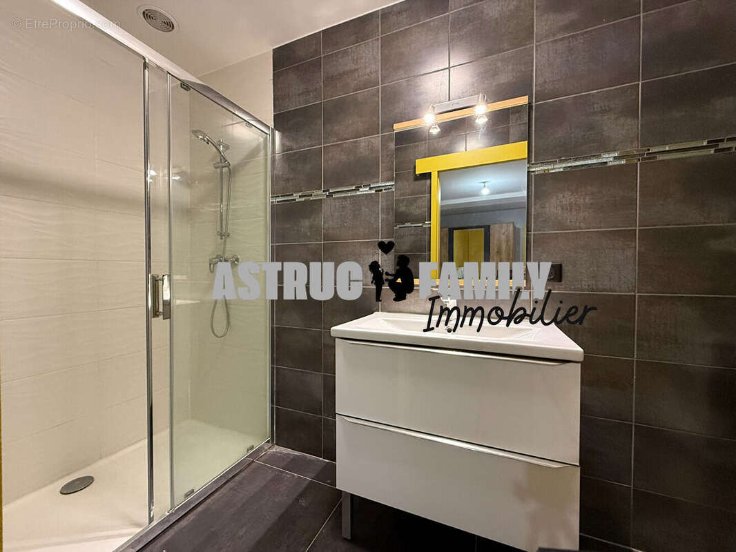 Maison à SAINT-LAURENT-D'AIGOUZE