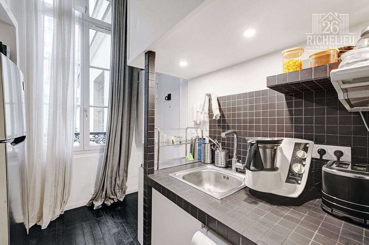 Appartement à PARIS-1E