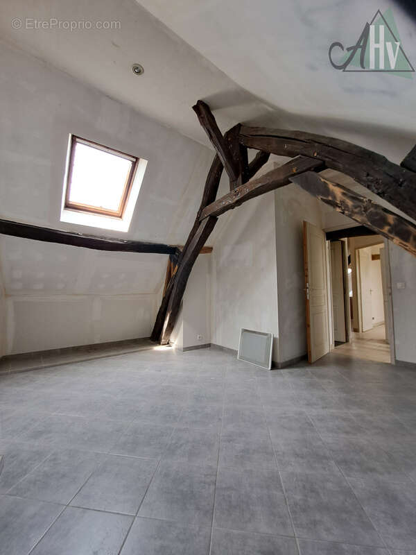 Maison à VILLENEUVE-LA-GUYARD