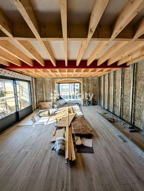 Maison à VENDAYS-MONTALIVET