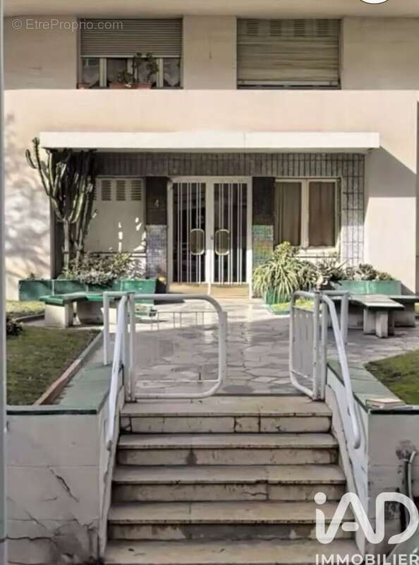 Photo 2 - Appartement à MARSEILLE-8E