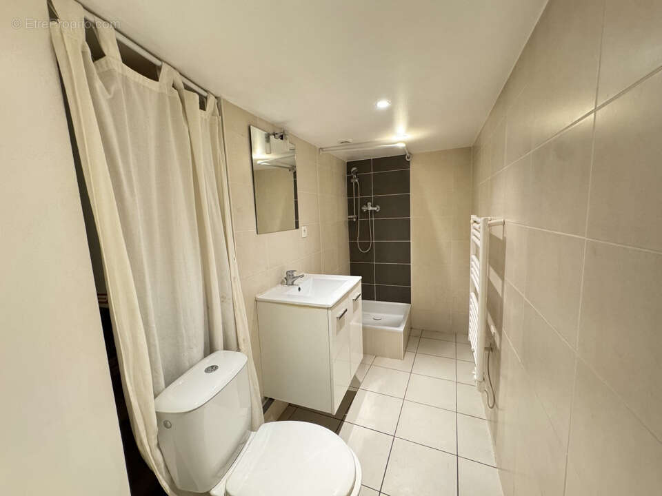 Villa t3 en duplex 85 m2 avec jardin + studio en souplex de 49 m2 (134 m2 de surface utile) - photo 15