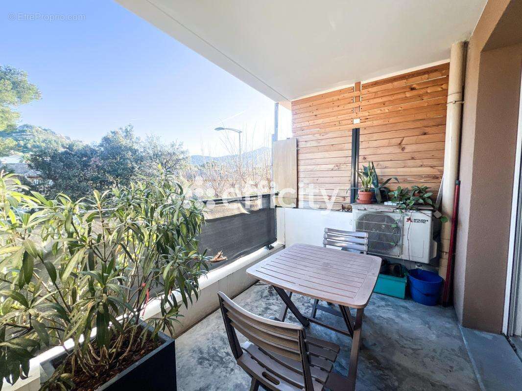 Appartement à MARSEILLE-9E