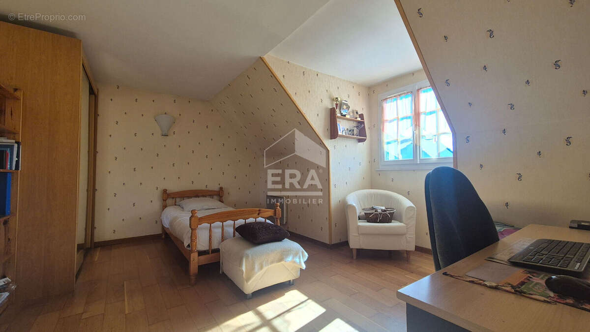 Maison à BRIE-COMTE-ROBERT