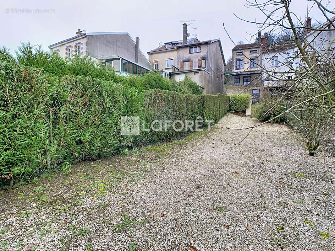 Maison à CLERMONT-EN-ARGONNE
