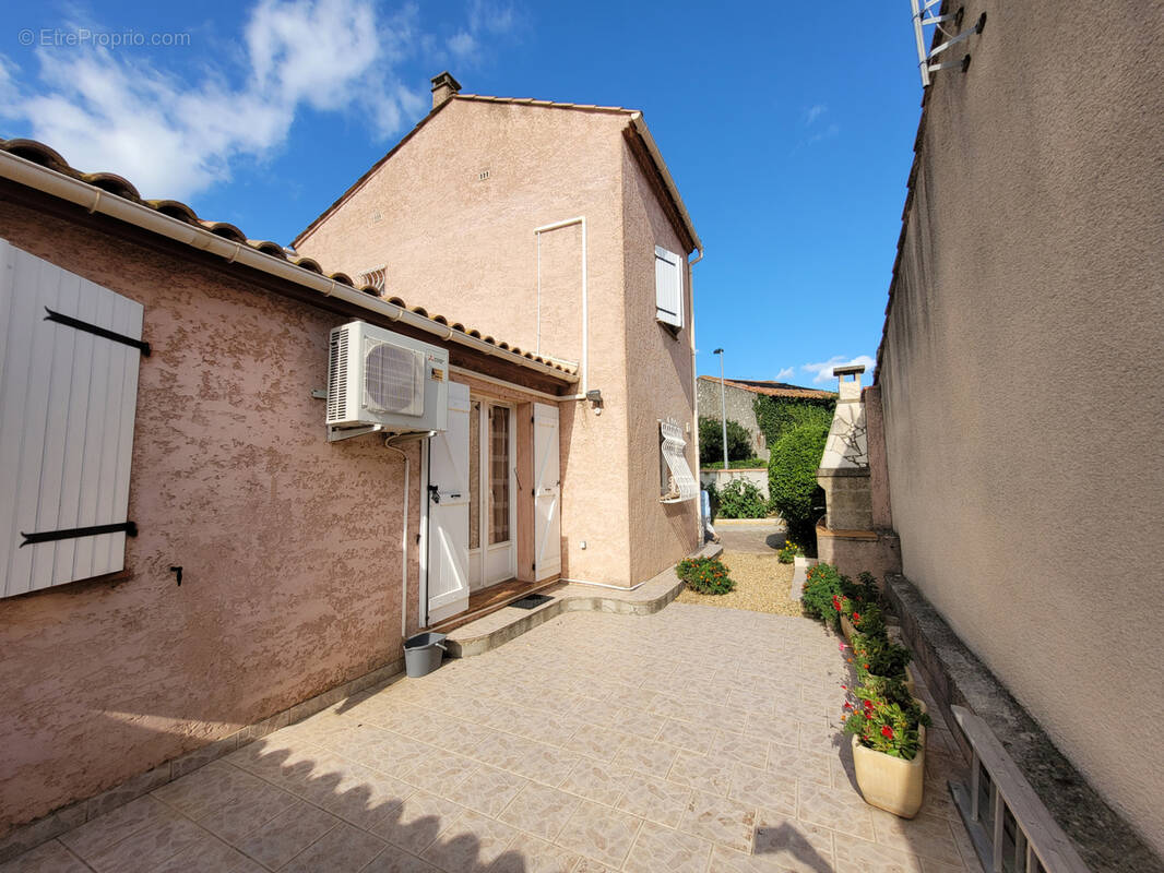Maison à FLEURY