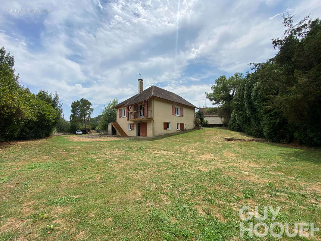 Maison familiale de 107 m²  proche Salies de Béarn sur un terrain de 2 800 m² - photo 3