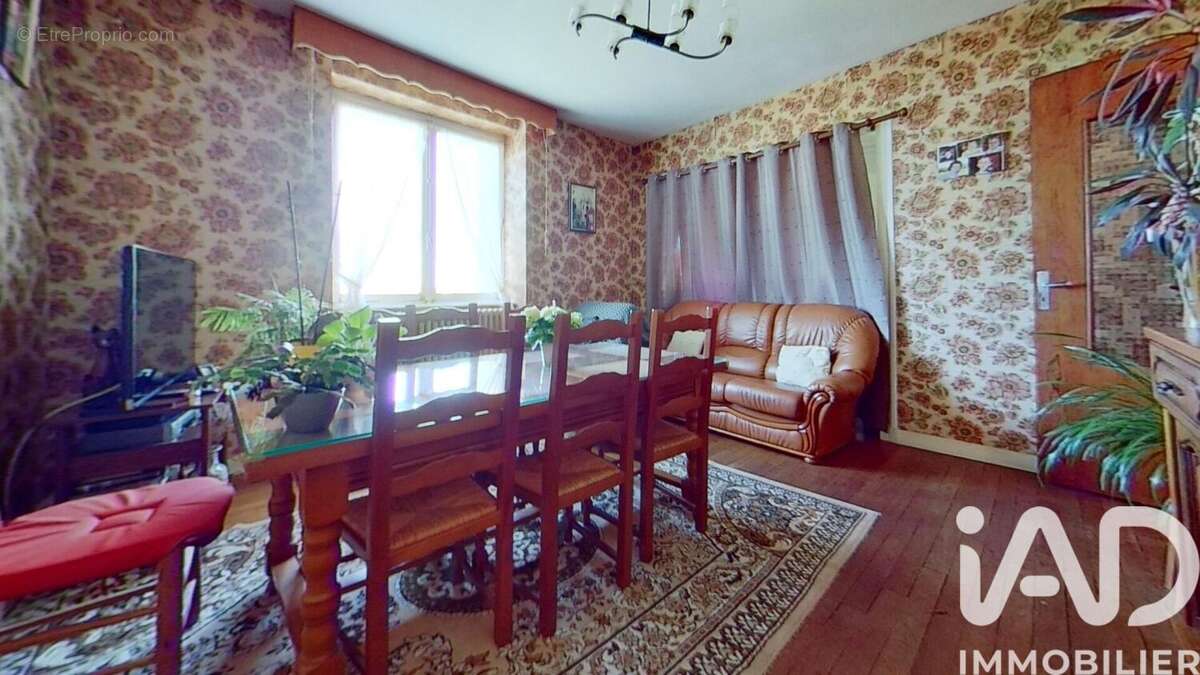 Maison 125 m² à Ally  - photo 4