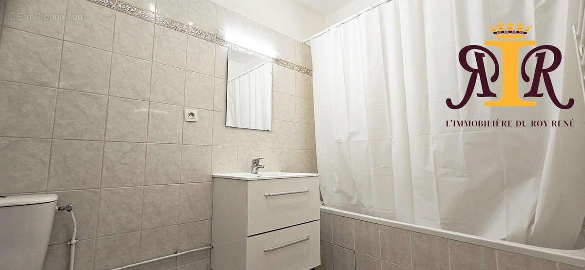 Appartement à MARSEILLE-5E