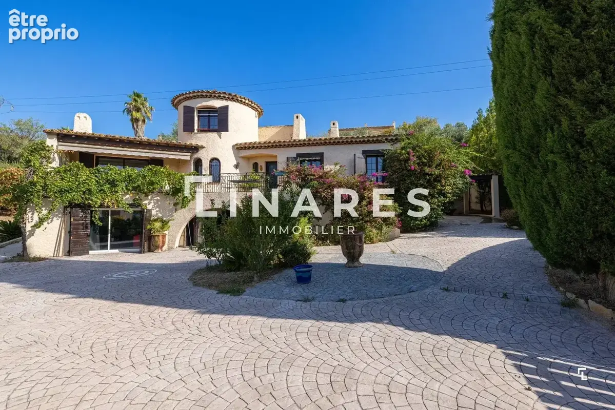 LA BASTIDE AUX OLIVIERS - Maison T6 de 180m2 - Piscine - Pool house - Terrain 1300m2 - 13190 Allauch - photo 9