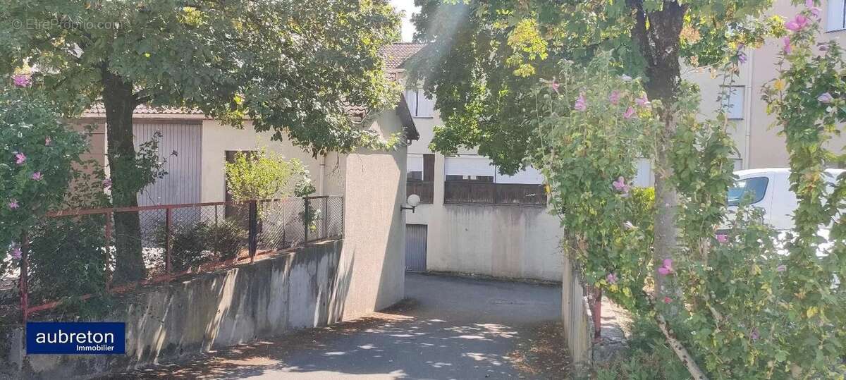 Appartement à LE PONT-DE-CLAIX