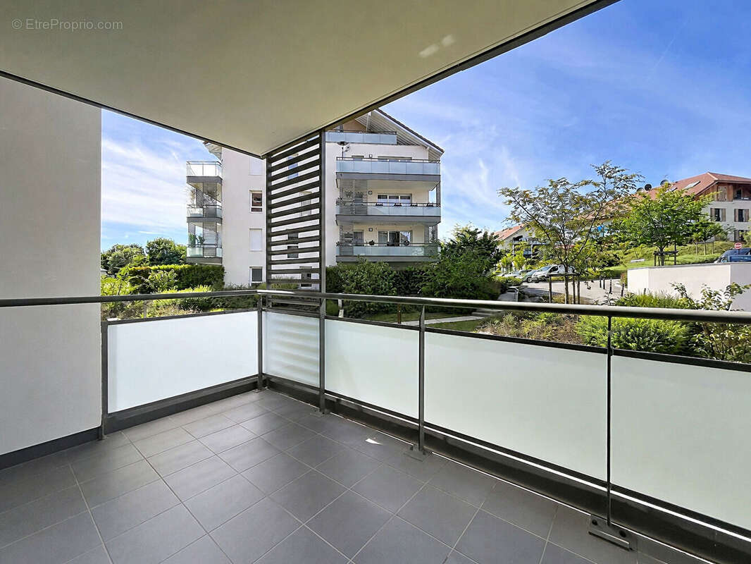 Appartement à POISY