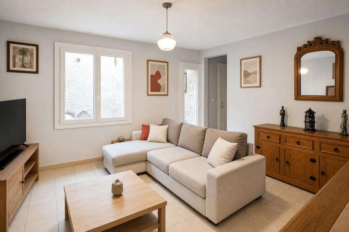 Appartement 3 pièces de 55 m² avec cours situé à Saint-Gilles - photo 3