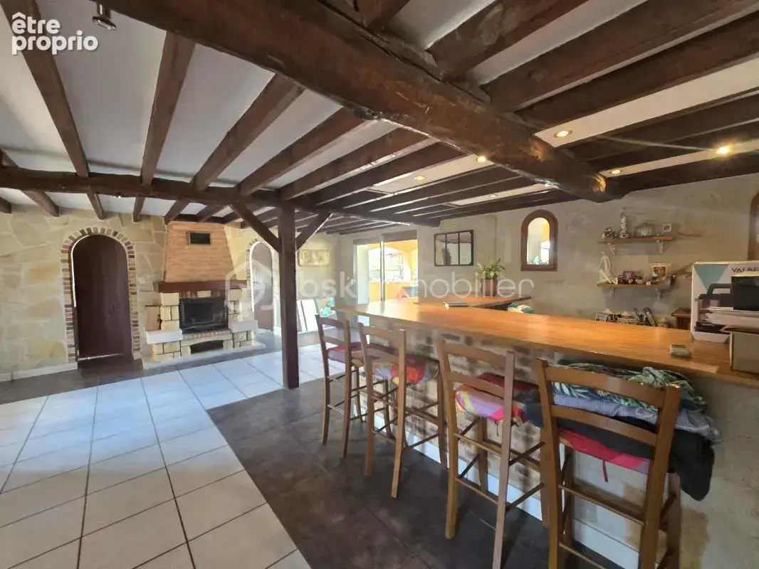 Maison de caractère 150 m² + dépendances – Parcelle 2 072 m² – Brugheas (03) - photo 3