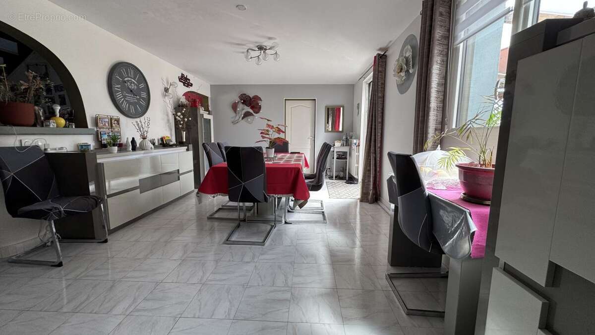 Maison à LOCMARIA