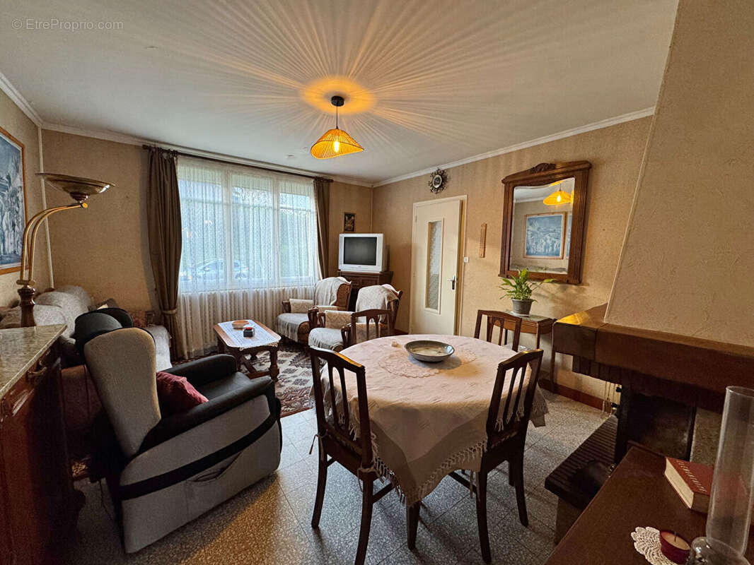 Maison à BRICQUEBEC