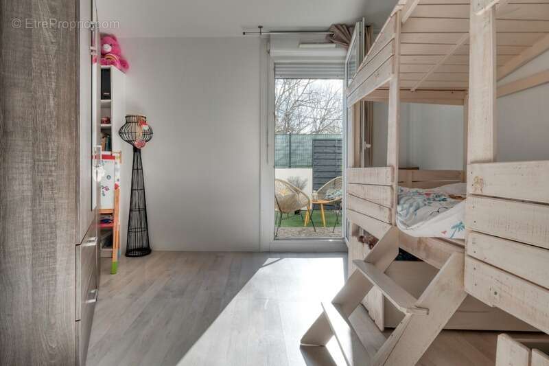 Appartement à LES CLAYES-SOUS-BOIS