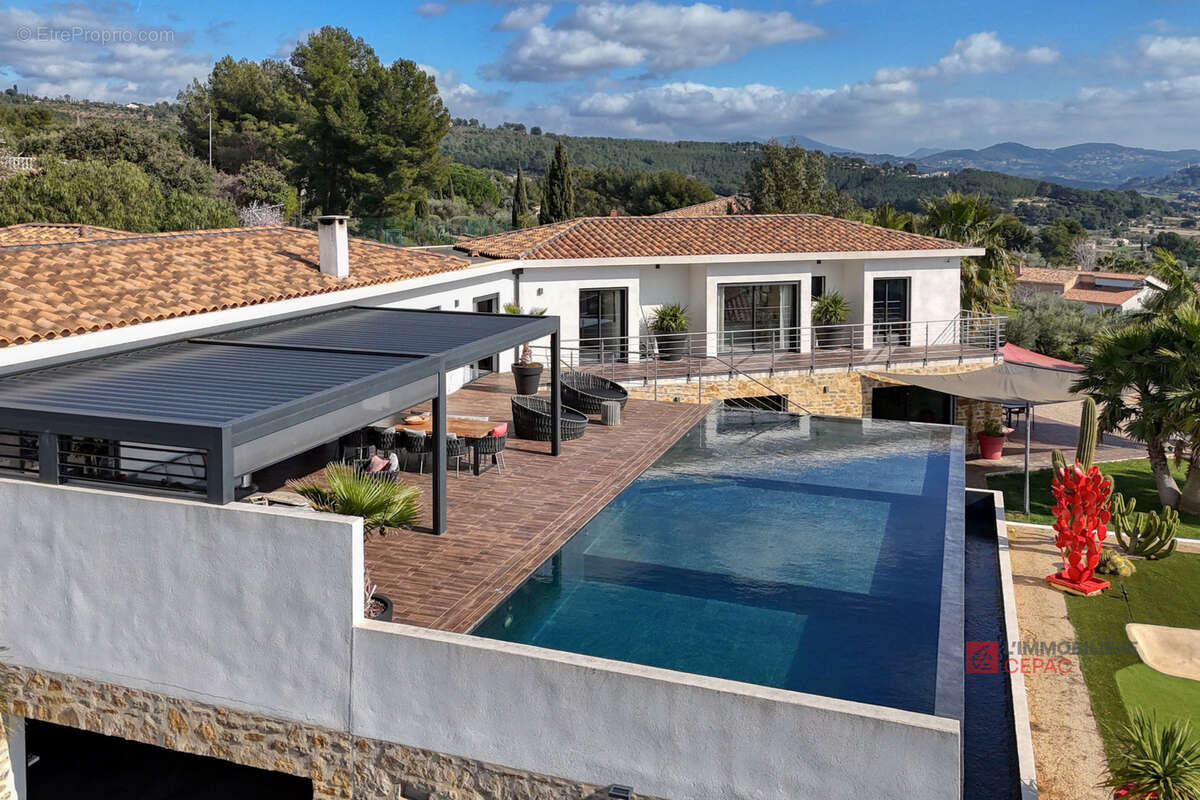 Maison à LA CADIERE-D'AZUR