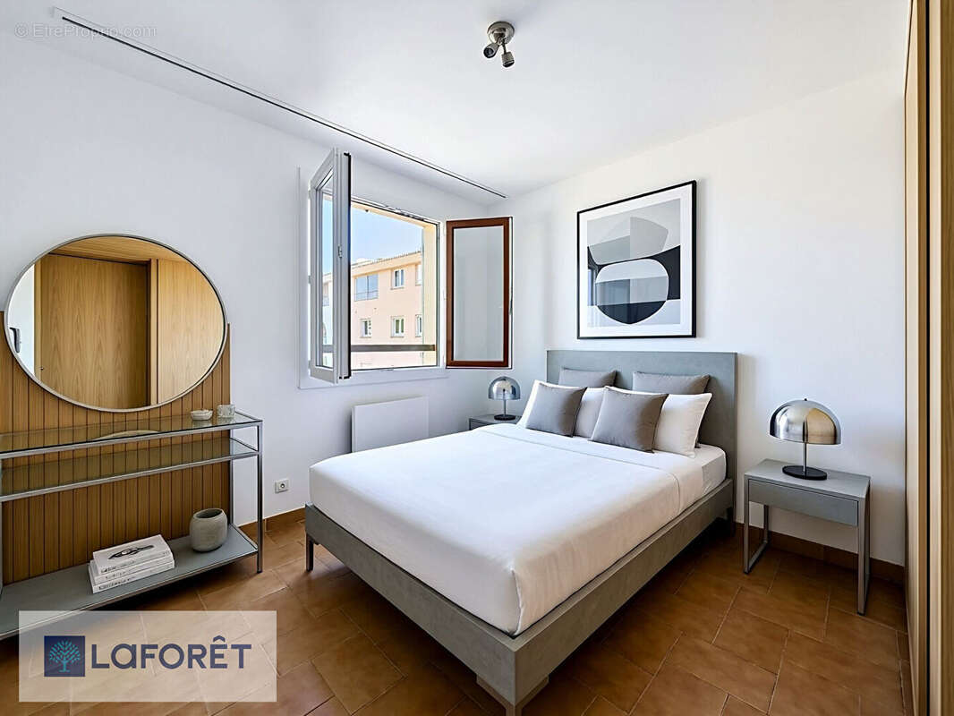 Appartement à SIX-FOURS-LES-PLAGES