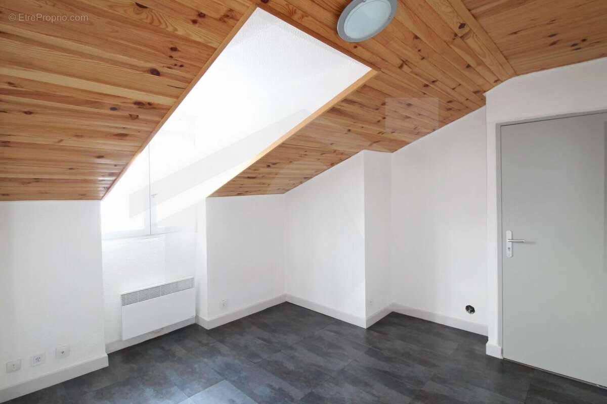 Appartement à FONTAINE