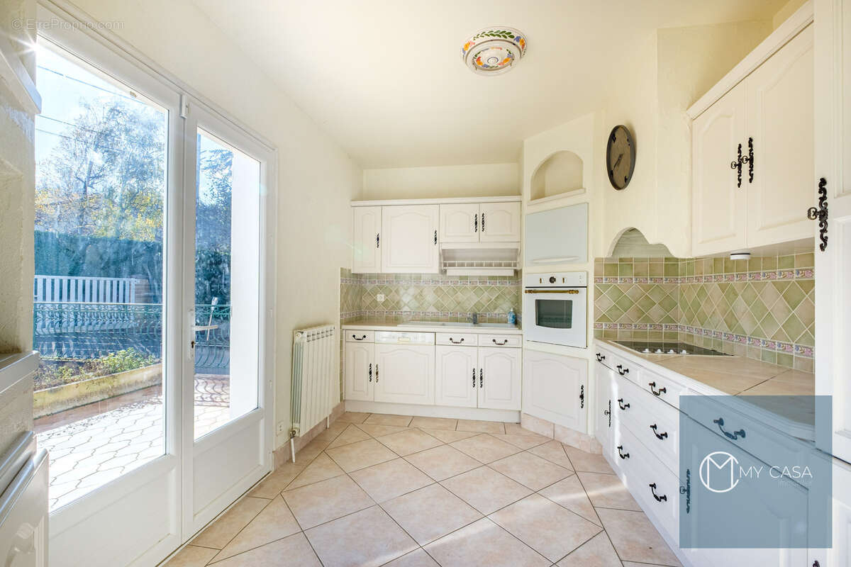 Maison à SAINT-PIERRE-DE-CHANDIEU