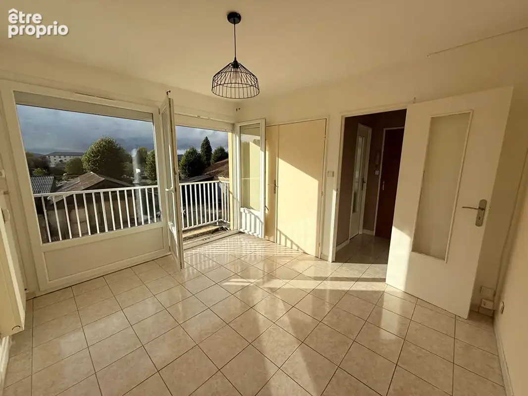 Appartement à DONCHERY