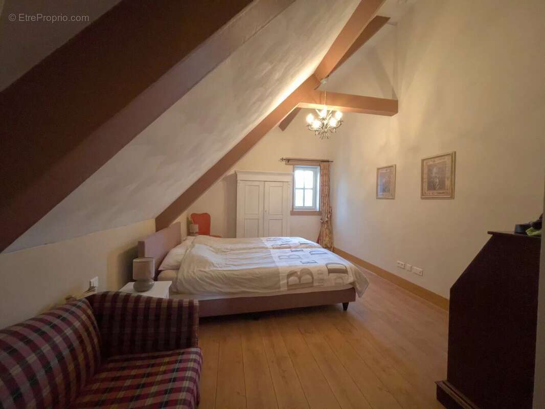 Maison à SAINT-SULPICE-LES-FEUILLES