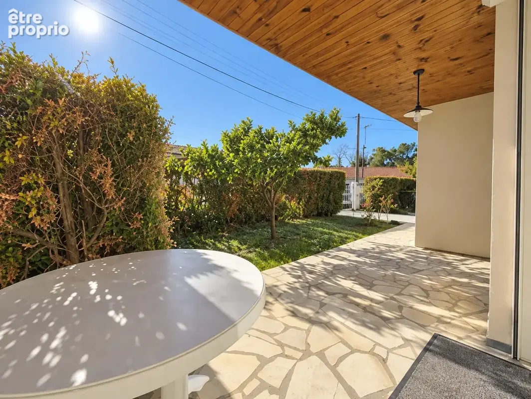 Maison de plain pied avec Jardin et 2 garages - photo 2