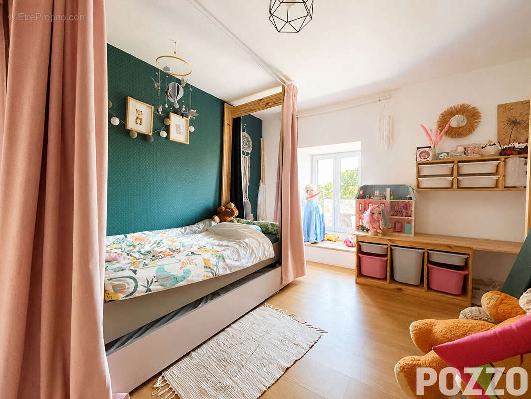 Belle maison en pierre, 147m2, 4ch, dépendances, beau terrain vue dégagée et sans vis à vis - photo 12