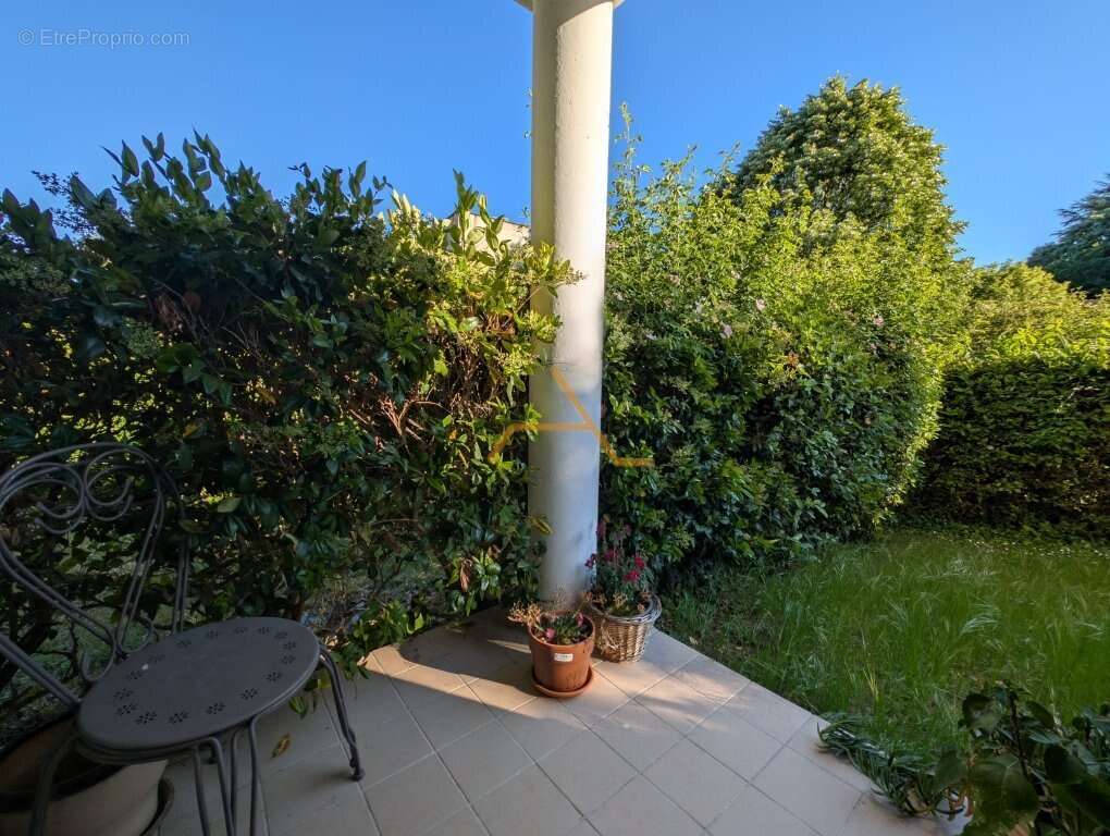 DIEULEFIT  Appartement duplex avec jardin privatif et balcon au sein d'une résidence prisée - photo 1