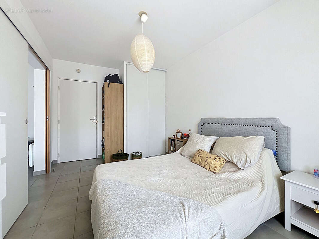Appartement à Martigues - CENTRE VILLE -Type2 - Rue Kennedy - photo 5
