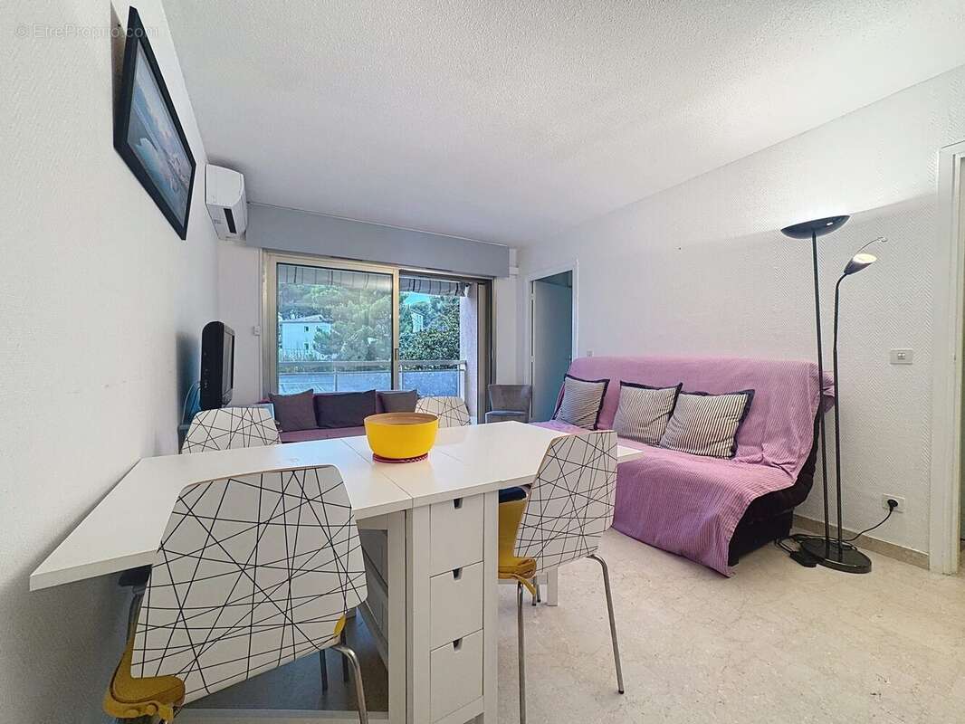Appartement à LE CANNET
