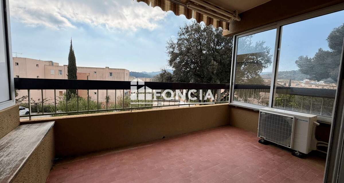 Appartement à BORMES-LES-MIMOSAS