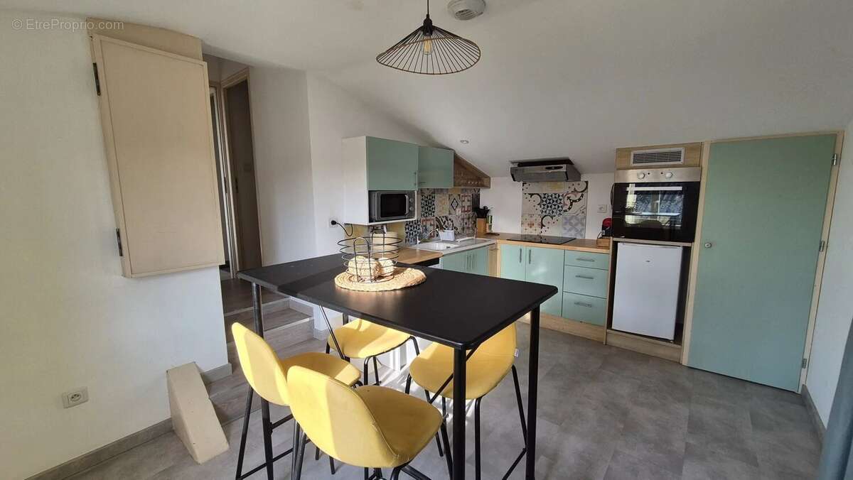 Maison à POUEYFERRE