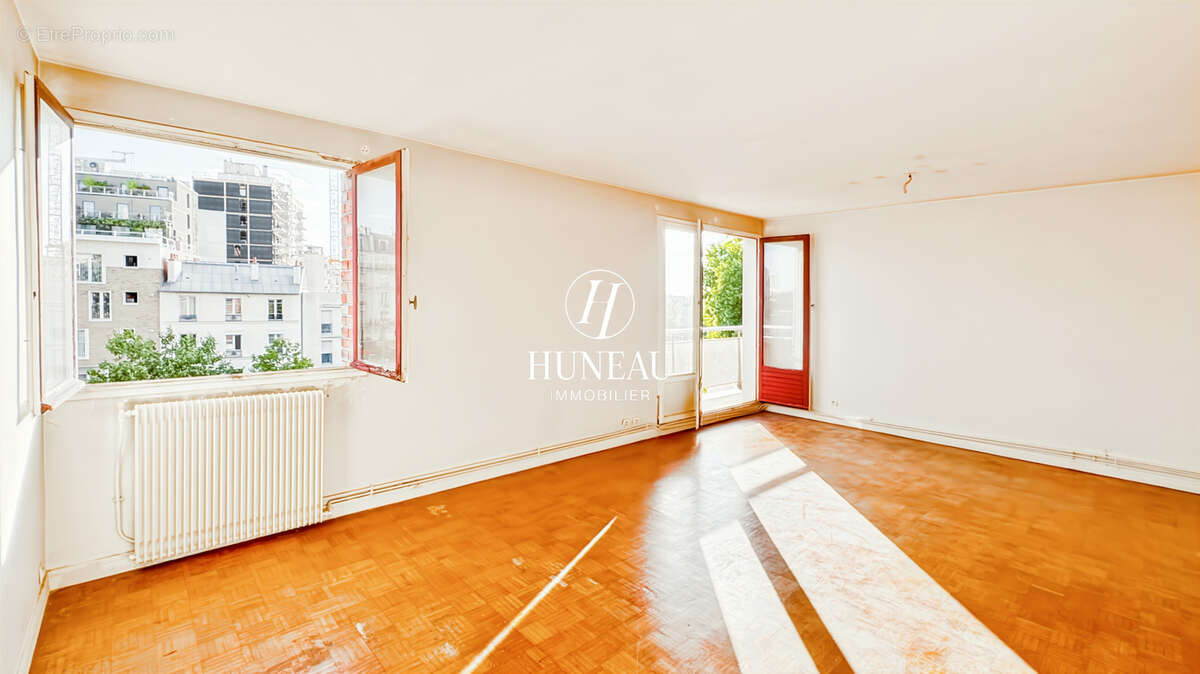 Appartement à PARIS-19E