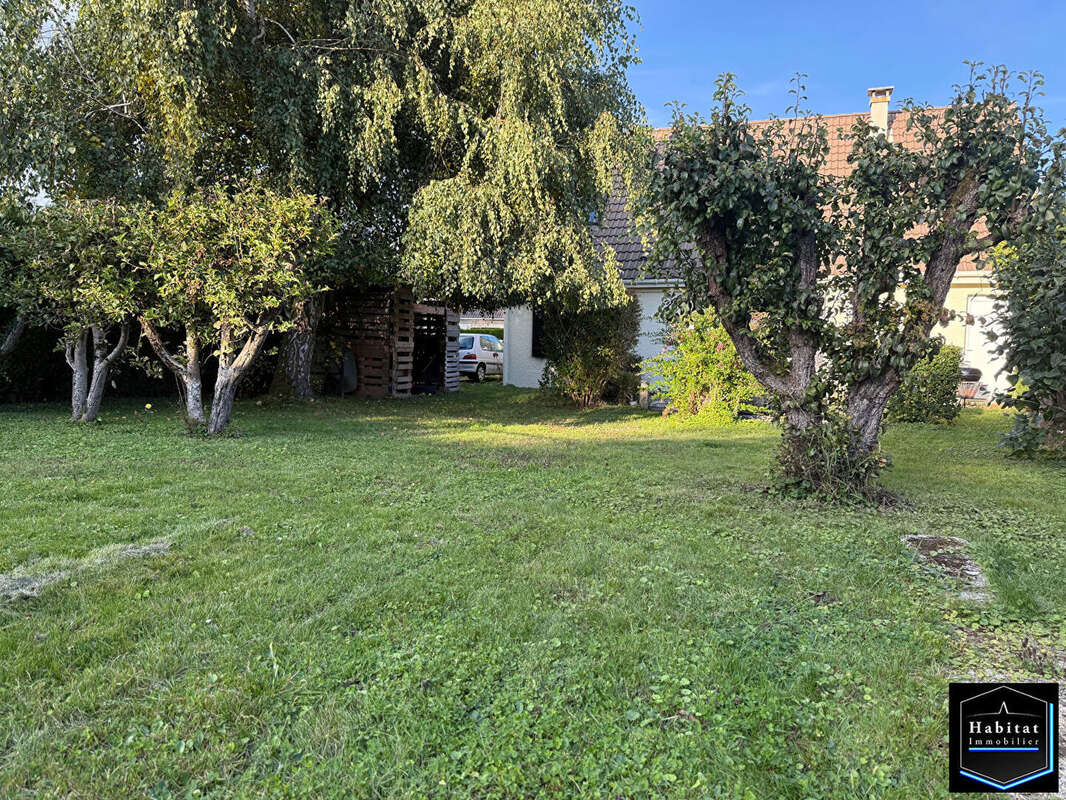 Maison à LE PLESSIS-BELLEVILLE