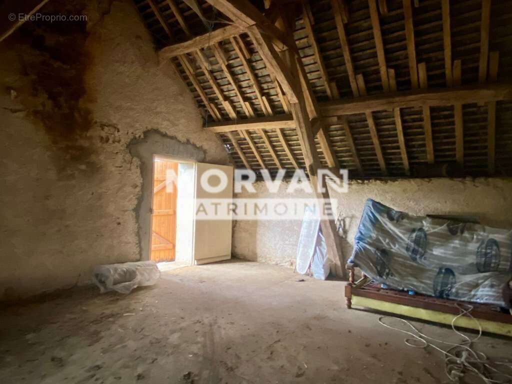 Maison à CRUX-LA-VILLE