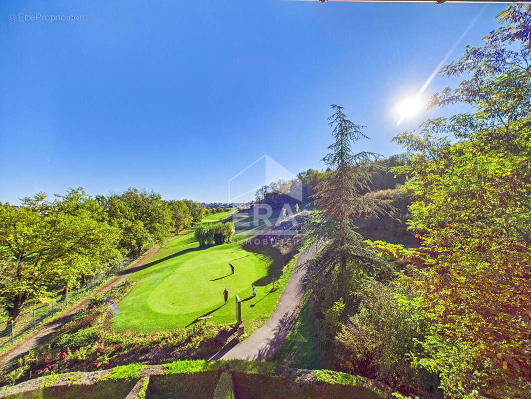 Appartement à ONET-LE-CHATEAU