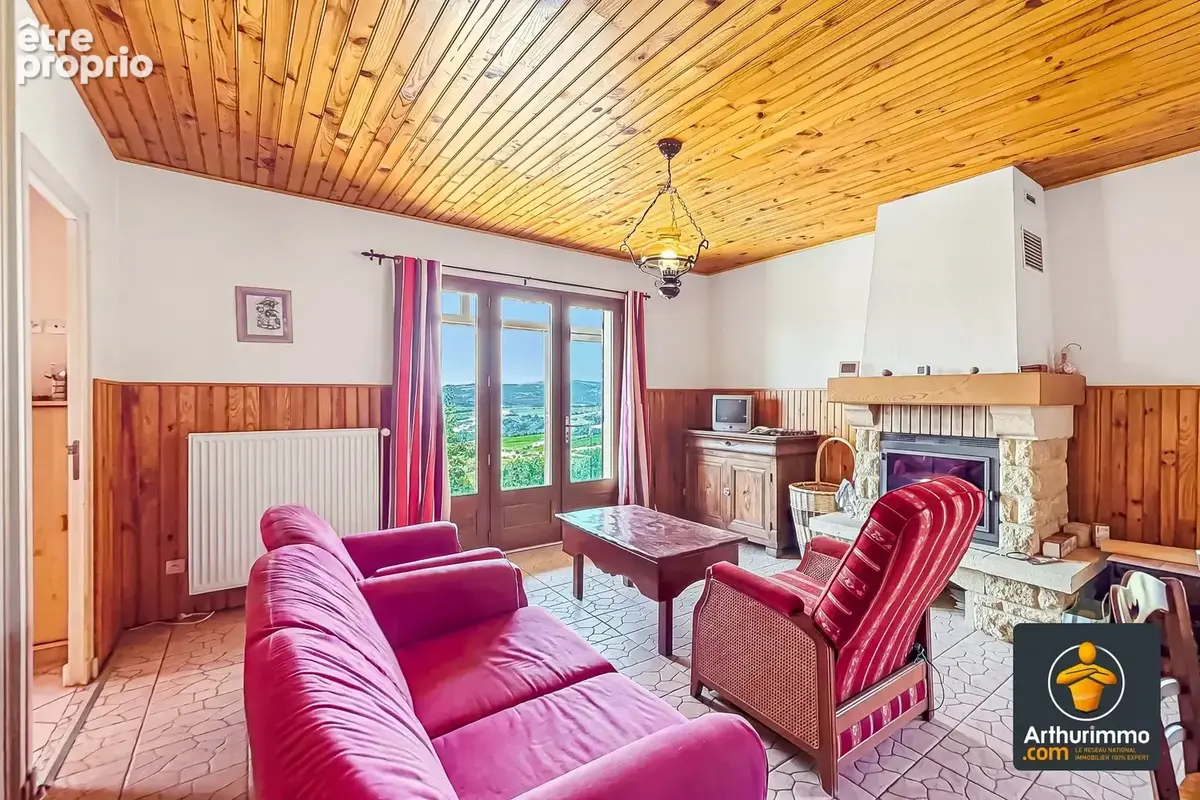 SAINT-VICTOR – Maison familiale avec sous-sol complet, grand terrain de 5 588 m² et aucun vis-à-vis - photo 5