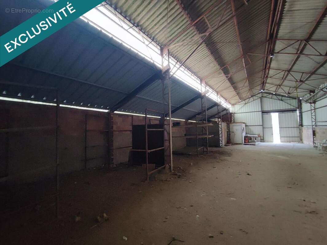 Photo 8 - Commerce à SAINT-PERE