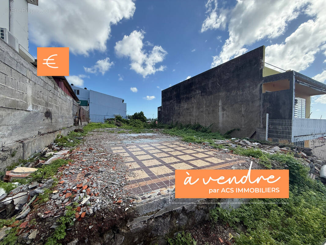 Terrain à FORT-DE-FRANCE