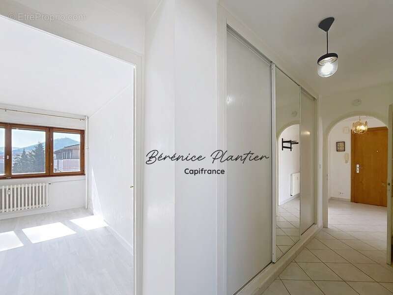 ANNEMASSE – Au calme -Grand T3 lumineux de 79,53 m² avec balcon, cave et garage en option - photo 8