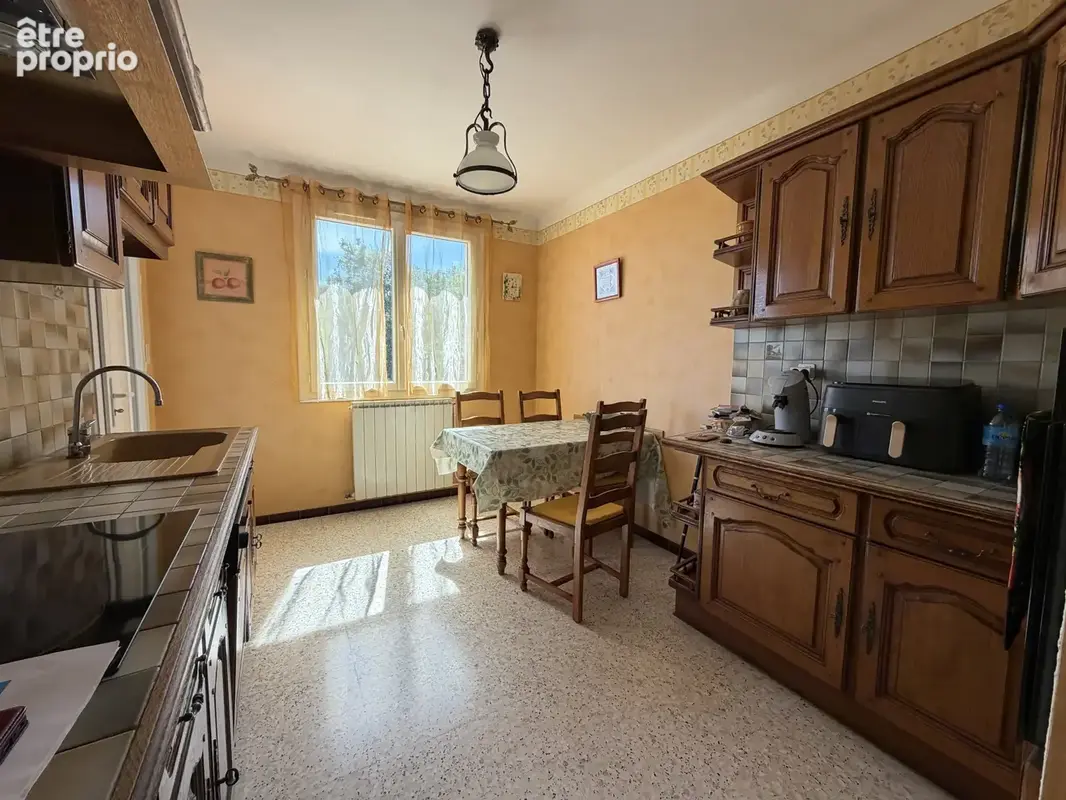 LAUDUN - Grande maison familiale avec appartement, piscine et terrain 1279m2 - photo 7