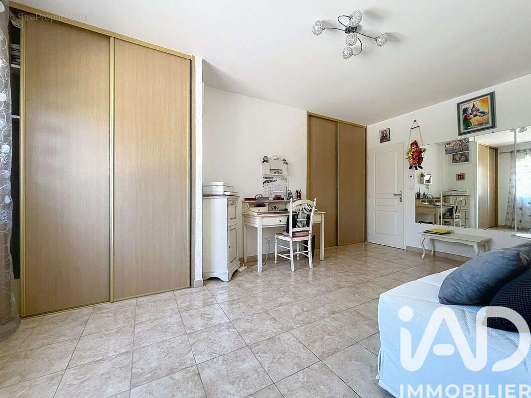 Maison 146 m² à Caves  - photo 9