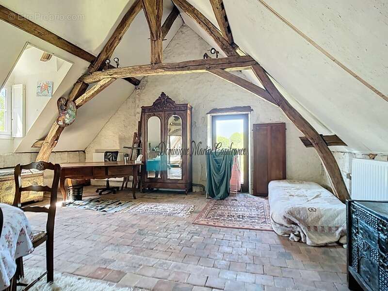 Maison à VILLEDIEU-LE-CHATEAU